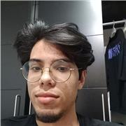 Estudiante de derecho que da clases de sociales